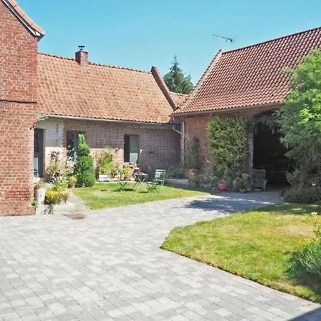 Le Rucher Et La Ruchette بيت للعطل